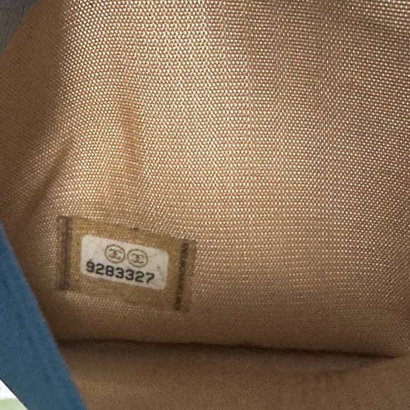 Chanel Blue along Wallet With Unbranded Chain - Picture 4 of 16